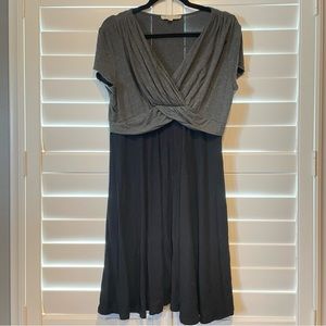 Kimi & Kai Knit Twist Front Vneck Maternity Dress Grey Black Size Large